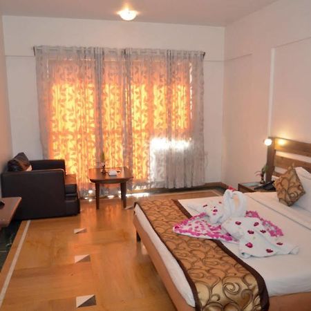 Hotel Sapphire Lonavala Exterior photo