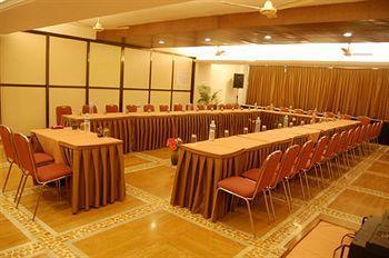 Hotel Sapphire Lonavala Exterior photo