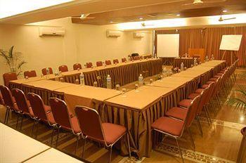 Hotel Sapphire Lonavala Exterior photo